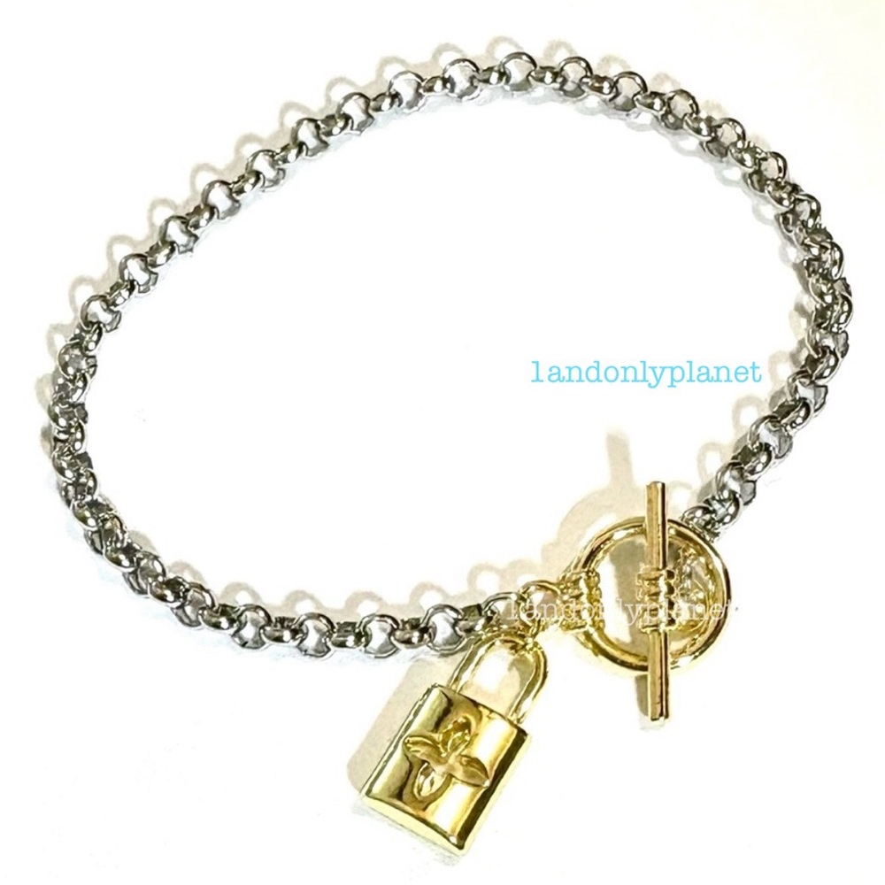 ✨NEW✨ Gold Lock Charm Silver Stainless Steel Bracelet - Picture 3 of 6